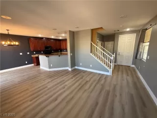 Photo #3: 2735112 Listing 