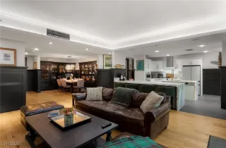 Photo #5: 2735135 Listing