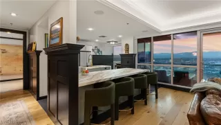 Photo #6: 2735135 Listing