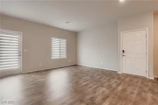 Photo #3: 2735160 Listing 