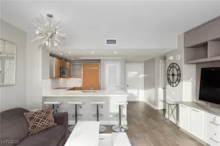 Photo #6: 2735164 Listing