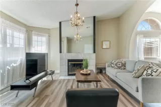 Photo #1: 2735167 Listing 