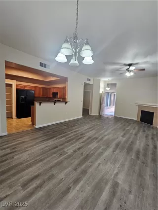 Photo #5: 2735173 Listing 