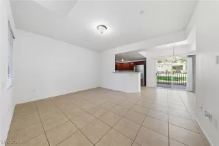 Photo #2: 2735209 Listing 