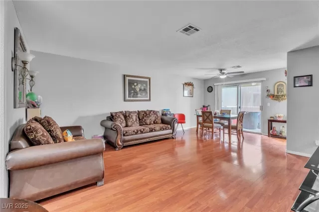 MLS: 2735223 Condo For Sale