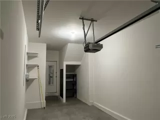 Photo #5: 2735326 Listing 