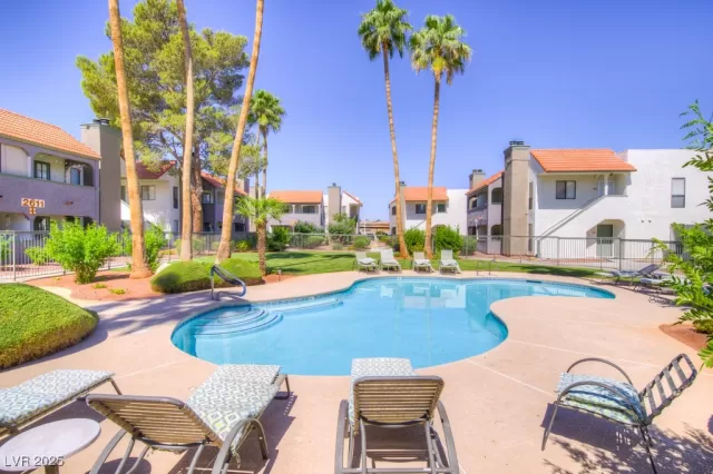 MLS: 2735352 Condo For Sale