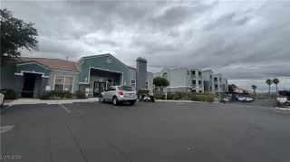 Photo #5: 2735419 Listing