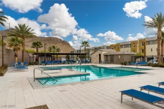 Photo #2: 2735440 Listing 