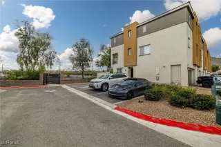 Photo #4: 2735440 Listing 