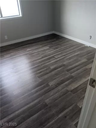 Photo #2: 2735467 Listing