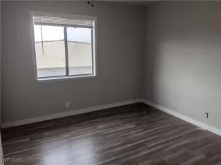 Photo #3: 2735467 Listing