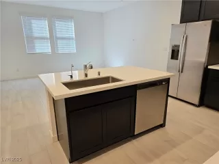 Photo #4: 2735475 Listing 