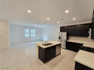 Photo #5: 2735475 Listing 