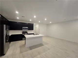 Photo #6: 2735475 Listing 