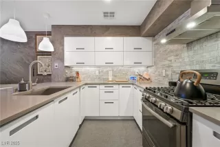 Photo #4: 2735506 Listing 