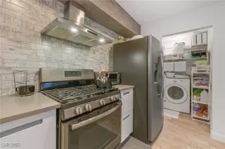 Photo #5: 2735506 Listing 