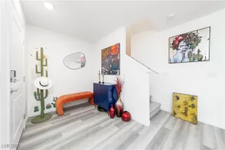 Photo #3: 2735532 Listing