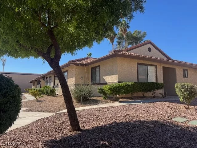 MLS: 2735543 Condo For Sale