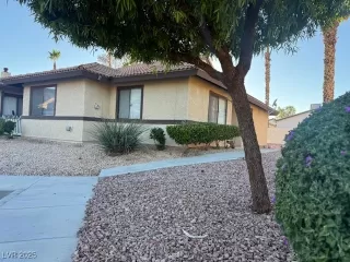 Photo #1: 2735543 Listing 