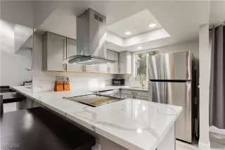 Photo #1: 2735563 Listing 