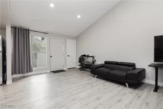 Photo #4: 2735563 Listing 