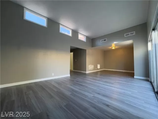 MLS: 2735580 Condo For Sale