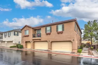 Photo #5: 2735604 Listing