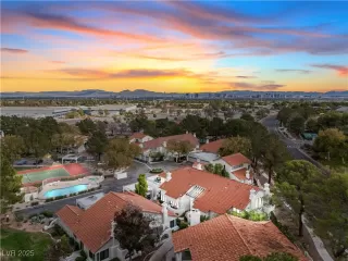 More Details about MLS # 2735624 : 2720 BAYCLIFF COURT 2