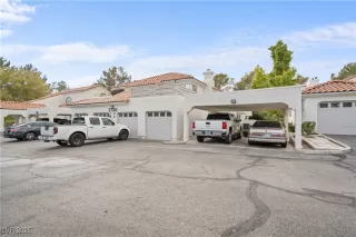 Photo #2: 2735624 Listing