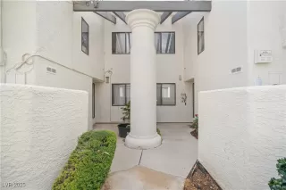 Photo #4: 2735624 Listing