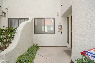 Photo #5: 2735624 Listing