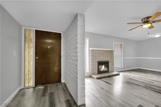 Photo #4: 2735668 Listing