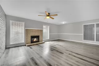 Photo #6: 2735668 Listing