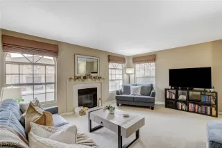 Photo #5: 2735696 Listing 