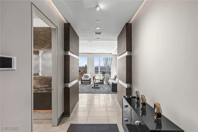 MLS: 2735700 Condo For Sale