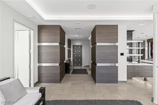 Photo #6: 2735700 Listing