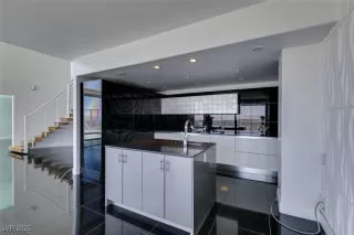 Photo #4: 2735722 Listing 