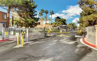 Photo #2: 2735737 Listing 