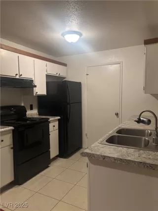 Photo #4: 2735737 Listing 