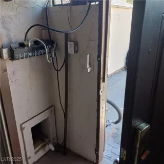 Photo #2: 2735751 Listing