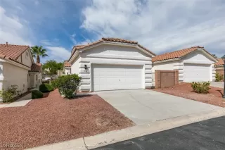 Photo #2: 2735769 Listing