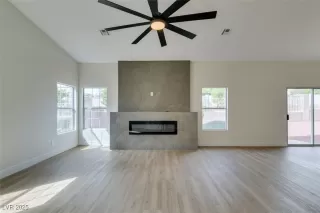 Photo #6: 2735769 Listing