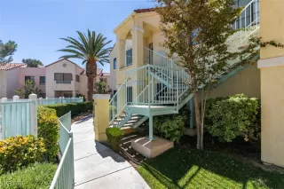 Photo #1: 2735774 Listing