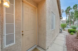 Photo #3: 2735776 Listing 