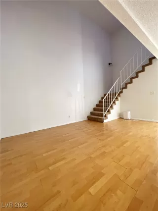 Photo #5: 2735794 Listing 