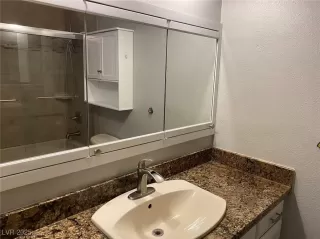 Photo #4: 2735804 Listing 