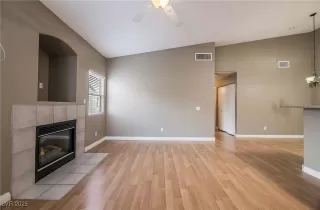 Photo #4: 2735810 Listing 