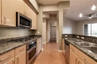 Photo #2: 2735811 Listing