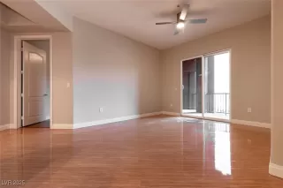 Photo #6: 2735811 Listing